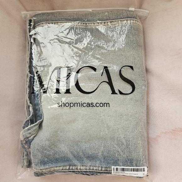 MICA'S Wide Leg Jeans In Washed Denim - Picture 6 of 7